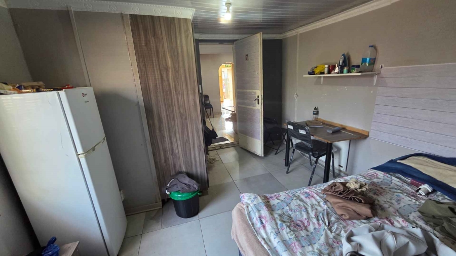 10 Bedroom Property for Sale in Brandwag Free State